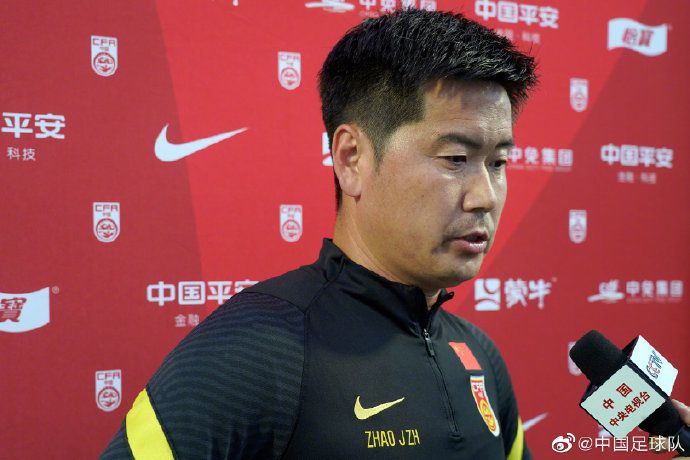 【双方首发以及换人信息】罗马首发：99-斯维拉尔、14-迭戈-略伦特（61’16-帕雷德斯）、4-克里斯坦特、19-切利克、2-卡尔斯多普、20-雷纳托-桑谢斯（61’60-帕加诺）、22-奥亚尔（46’92-沙拉维）、52-博维、59-扎莱夫斯基（85’66-曼尼尼）、11-贝洛蒂（72’61-皮西利）、90-卢卡库替补未出场：1-帕特里西奥、63-波尔、7-佩莱格里尼、64-切鲁比尼、65-维特卡尔、67-若奥-科斯塔、70-普莱亚谢里夫首发：35-科瓦尔、23-托瓦尔、4-加拉南加、16-阿波斯托拉基斯（35’20-佐茹里）、28-阿通德瓦加、8-若奥-费尔南德斯、11-里卡迪尼奥、14-塔拉勒、10-巴多罗（86’22-贝凯-瓦尔达）、30-安科耶（72’90-卢万诺）、17-姆贝科利替补未出场：1-斯特拉斯塔利、33-帕森科、27-派瓦、29-科利斯、32-诺维科夫
